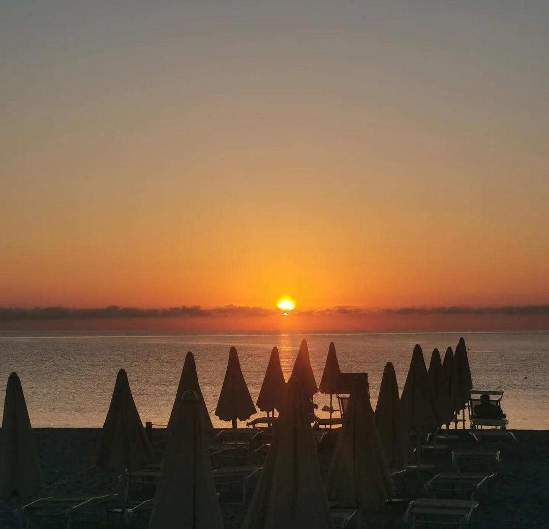 La Casetta Sulla Spiaggia La Caletta Extérieur photo